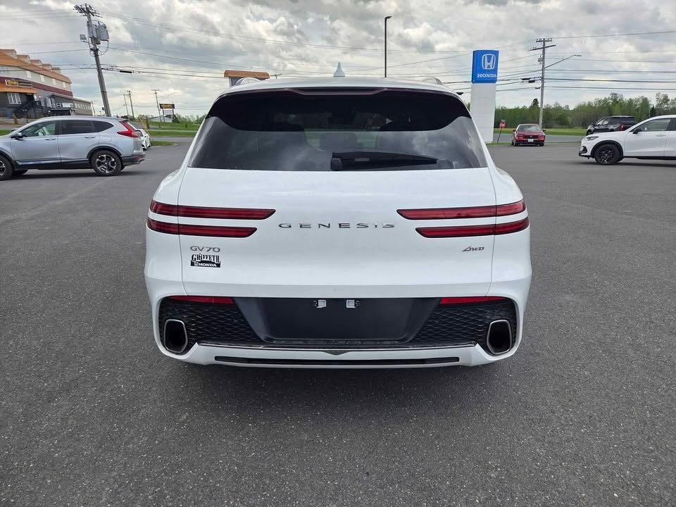 2025 Genesis GV70 2.5T
