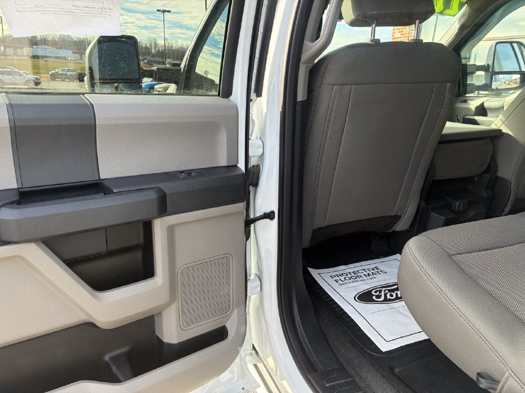 2022 Ford F-350SD XL