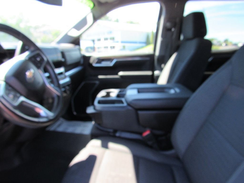 2025 Chevrolet Silverado 1500 LT LT1