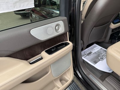 2022 Lincoln Navigator L Reserve