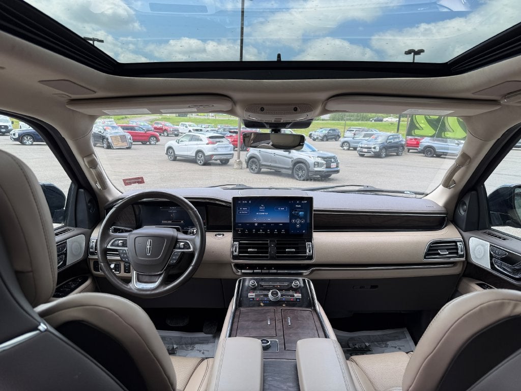 2022 Lincoln Navigator L Reserve