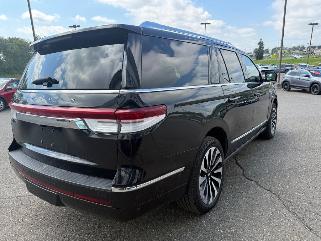 2022 Lincoln Navigator L Reserve